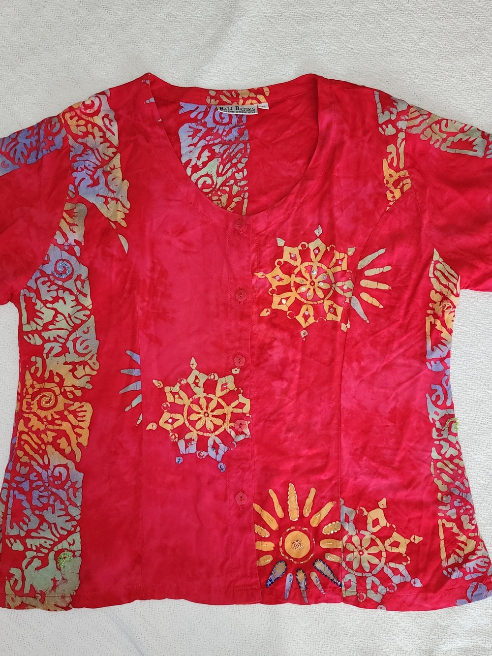BALI BATIKS Vintage Red Sun Pattern V-Neck Short Sleeve Blouse - XL